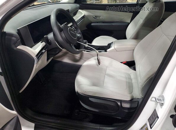 5NMJACDE2SH529042 2025 HYUNDAI TUCSON White Սալոնի դիմացի տեսք