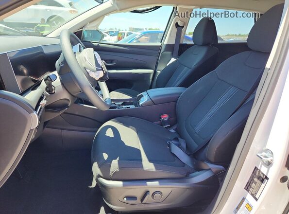5NMJB3DE0TH667709 2026 HYUNDAI TUCSON White Vista interior delantera