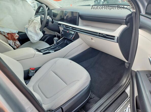 5NMJB3DE2TH618172 2026 HYUNDAI TUCSON Silver Vista del salpicadero