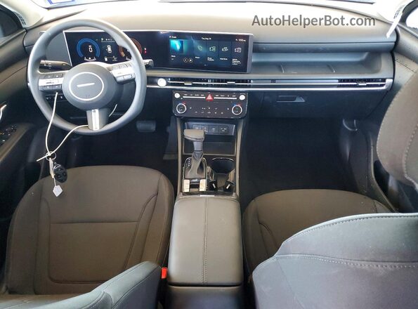 5NMJB3DE5TH752111 2026 HYUNDAI TUCSON Silver Vista del salpicadero