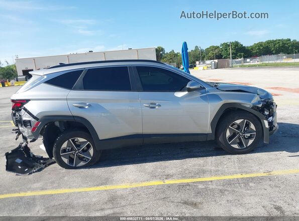5NMJB3DE9TH753844 2026 HYUNDAI TUCSON Silver Rear interior view