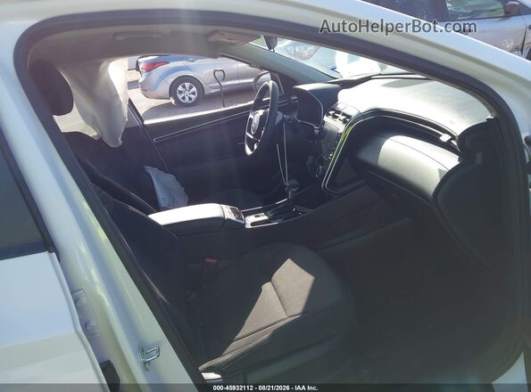 5NMJBCAE7NH148003 2022 HYUNDAI TUCSON White Widok wnętrza z przodu