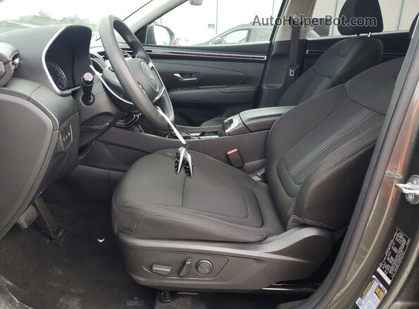 5NMJBCAE8PH257072 2023 HYUNDAI TUCSON Gray Front interior view