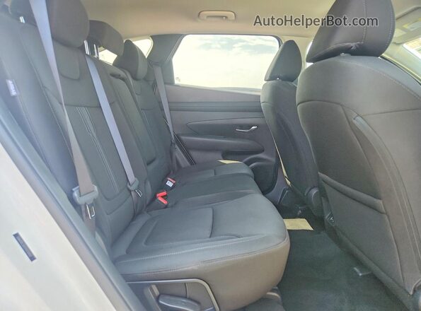 5NMJBCDE1TH735452 2026 HYUNDAI TUCSON White Rear interior view