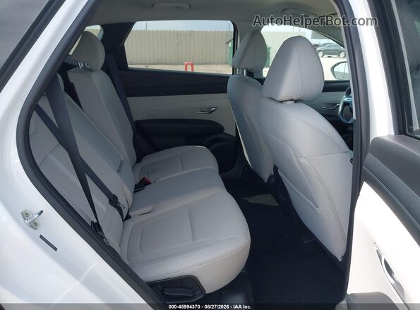 5NMJBCDE2TH654654 2026 HYUNDAI TUCSON White Vista de la etiqueta del VIN