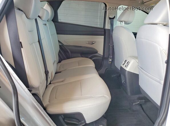 5NMJBCDE5SH533681 2025 HYUNDAI TUCSON Silver Rear seats view
