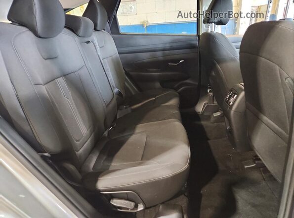 5NMJBCDE5TH628307 2026 HYUNDAI TUCSON Silver Widok wnętrza z tyłu