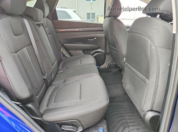 5NMJBCDEXRH320672 2024 HYUNDAI TUCSON Blue Widok tylnych siedzeń