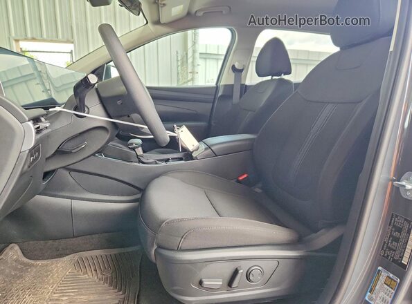 5NMJBCDEXTH705706 2026 HYUNDAI TUCSON Gray Widok wnętrza z przodu