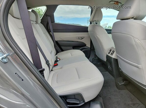5NMJBCDEXTH706628 2026 HYUNDAI TUCSON Gray Widok wnętrza z tyłu