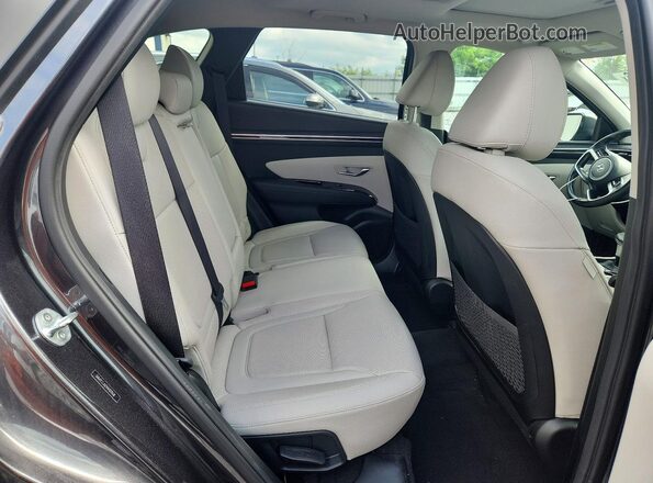 5NMJCCAE5NH013518 2022 HYUNDAI TUCSON Gray Widok wnętrza z tyłu