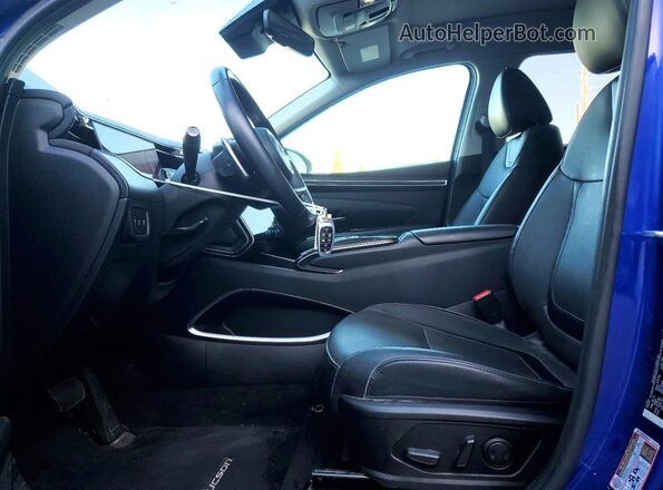 5NMJECAE2NH111058 2022 HYUNDAI TUCSON Blue Widok wnętrza z przodu