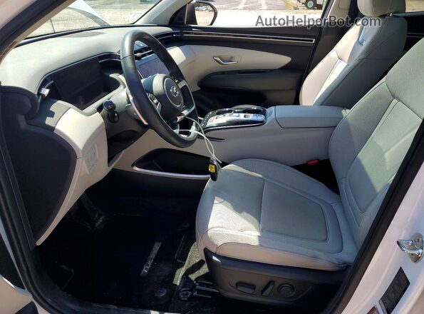 5NMJECDE3RH440109 2024 HYUNDAI TUCSON White Widok wnętrza z przodu