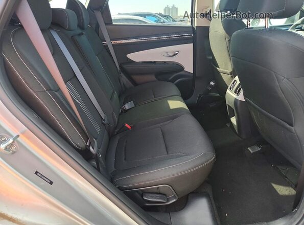 5NMJF3AE5NH001621 2022 HYUNDAI TUCSON Серебряный Вид задних сидений