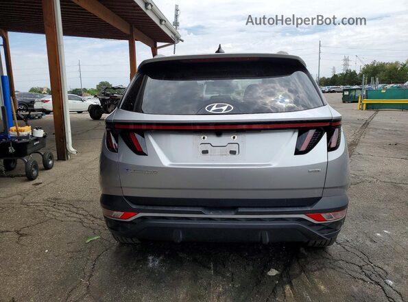 5NMJFCAE3PH221696 2023 HYUNDAI TUCSON Серебряный Вид сзади