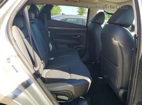 5NMJFCDE9RH409699 2024 HYUNDAI TUCSON Silver Vista interior trasera