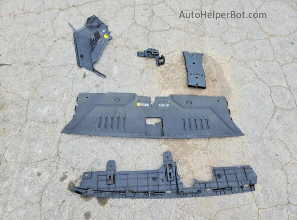 5NMMADTB7RH009570 2024 GENESIS GV70 Silver Engine compartment view
