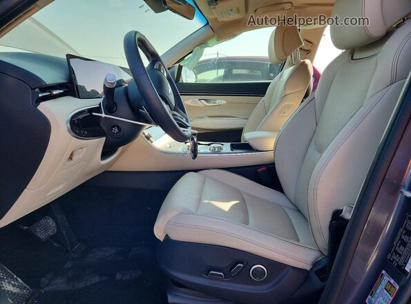 5NMMBDTB9TH055972 2026 GENESIS GV70 Blue Vista interior delantera