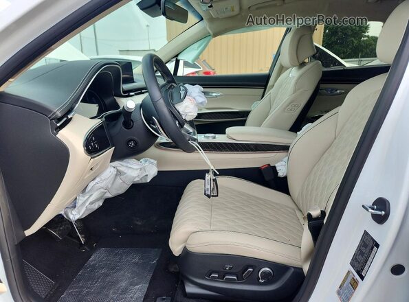 5NMMCDTC4SH030630 2025 GENESIS GV70 White Front interior view