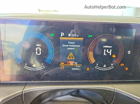 5NMP1DGL8RH031030 2024 HYUNDAI SANTA White ხელსაწყოთა პანელის ხედი