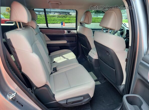 5NMP2DG13RH005575 2024 HYUNDAI SANTA Silver უკანა სალონის ხედი