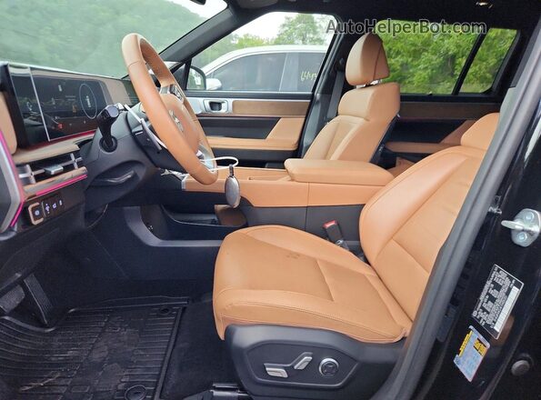 5NMP34G14TH105351 2026 HYUNDAI SANTA Black Front interior view