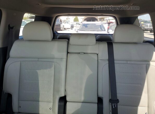 5NMP44GL0RH039002 2024 HYUNDAI SANTA White Հետևի նստատեղերի տեսք
