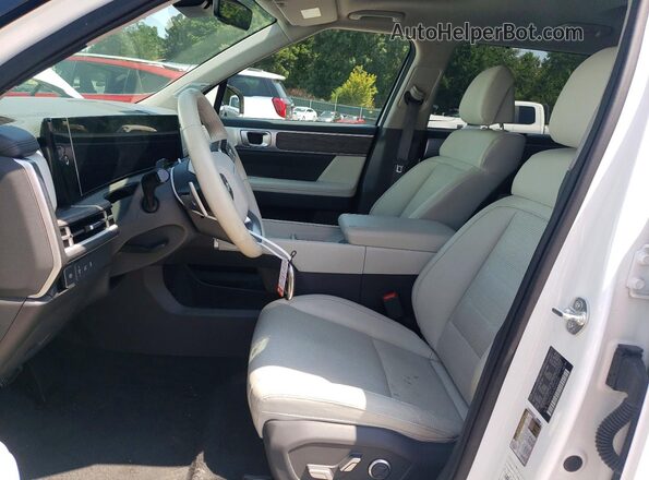 5NMP4DGL8SH141220 2025 HYUNDAI SANTA White Front interior view