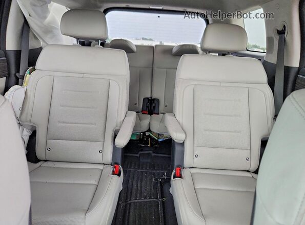5NMP54G19SH053997 2025 HYUNDAI SANTA Green Հետևի նստատեղերի տեսք