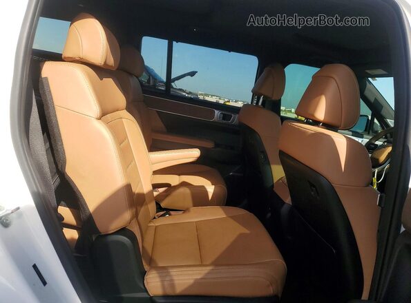 5NMP5DG17TH108187 2026 HYUNDAI SANTA White Вид задніх сидінь