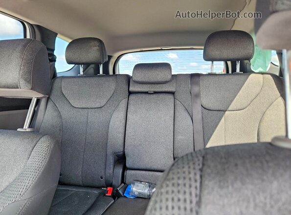 5NMS23AD0KH106165 2019 HYUNDAI SANTA White უკანა სავარძლების ხედი