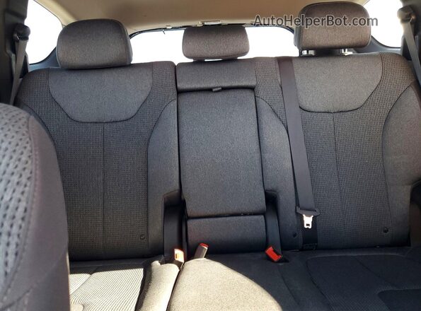 5NMS23ADXKH118405 2019 HYUNDAI SANTA White Vista de los asientos traseros