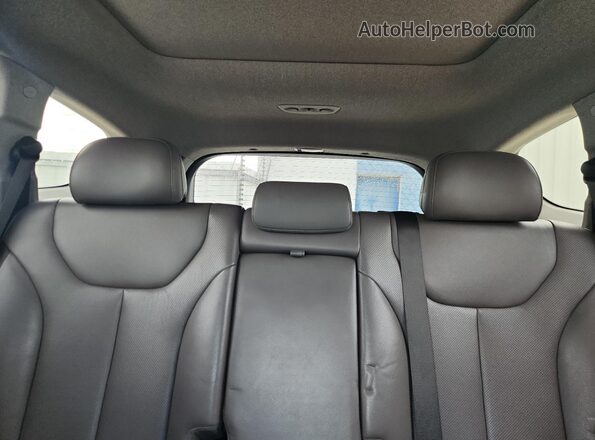 5NMS53AA2KH046144 2019 HYUNDAI SANTA Silver Rear seats view