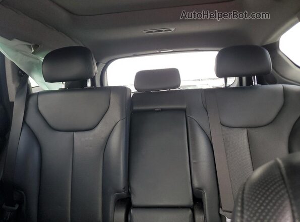 5NMS5CAD3KH062458 2019 HYUNDAI SANTA Gray Rear seats view