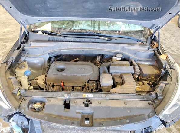 5NMZT3LB2JH097233 2018 HYUNDAI SANTA Gray Rear interior view