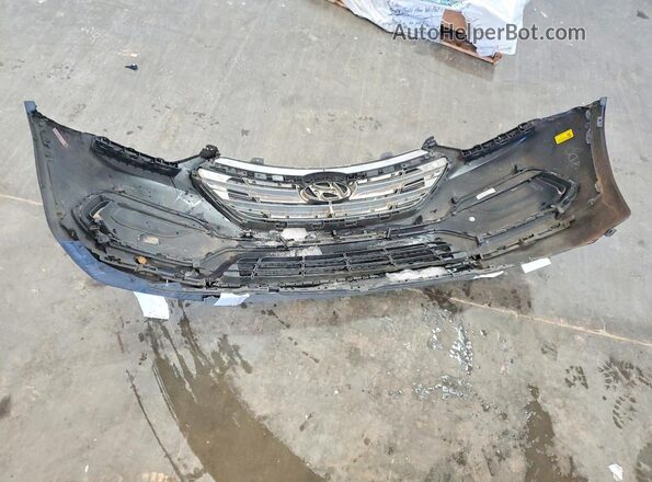 5NMZT3LB2JH097233 2018 HYUNDAI SANTA Gray Engine compartment view