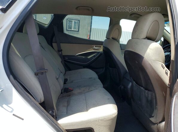 5NMZT3LB4HH026576 2017 HYUNDAI SANTA White Widok wnętrza z tyłu