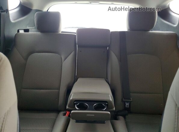 5NMZT3LB4JH074276 2018 HYUNDAI SANTA White უკანა სავარძლების ხედი