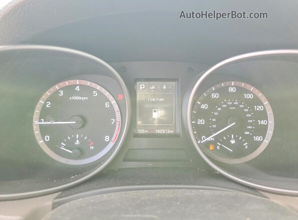 5NMZT3LB5HH037747 2017 HYUNDAI SANTA White Սարքավորումների վահանակի տեսք