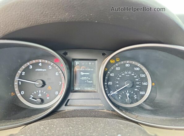 5NMZT3LBXHH019826 2017 HYUNDAI SANTA White Instrument cluster view