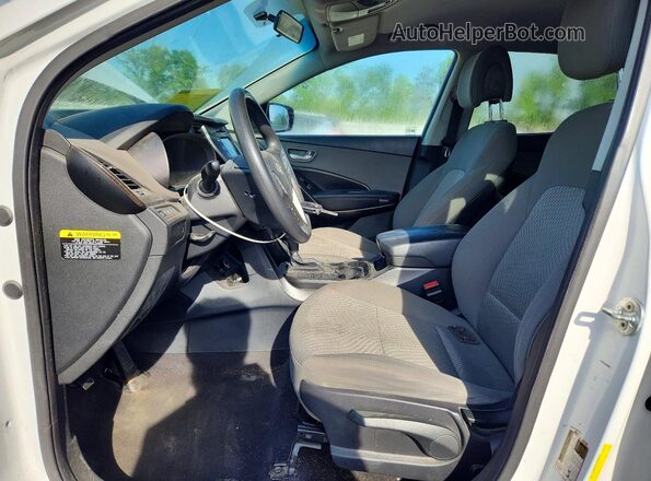 5NMZTDLB0HH010283 2017 HYUNDAI SANTA White Front interior view