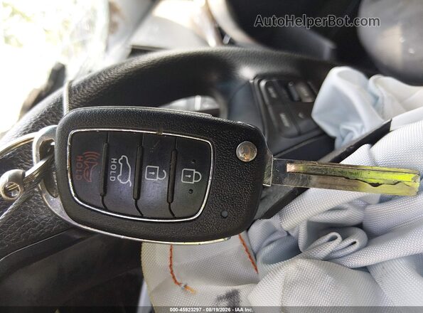 5NMZTDLB2HH003965 2017 HYUNDAI SANTA FE SPORT Серый Вид панели приборов