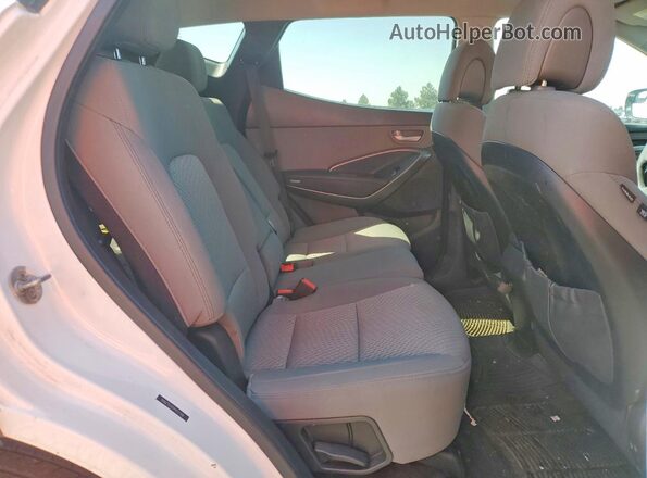 5NMZTDLB5HH011199 2017 HYUNDAI SANTA White Widok wnętrza z tyłu