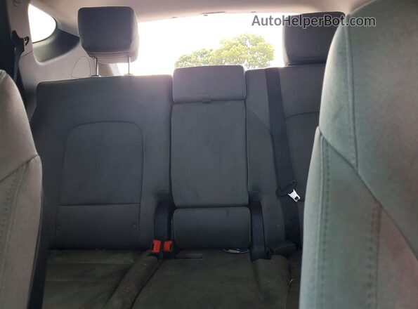 5NMZU3LB9JH100562 2018 HYUNDAI SANTA White Rear seats view