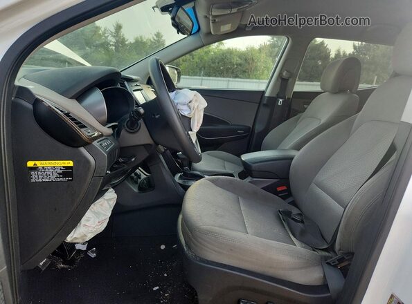 5NMZU3LBXHH050605 2017 HYUNDAI SANTA White Front interior view