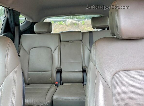 5NMZUDLB1HH036100 2017 HYUNDAI SANTA Gray Rear seats view
