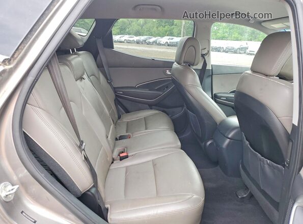 5NMZUDLB1HH036100 2017 HYUNDAI SANTA Gray Rear interior view