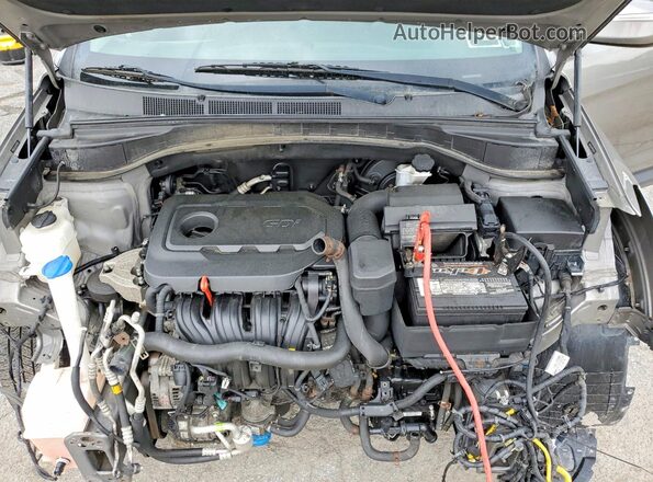 5NMZUDLB1HH036100 2017 HYUNDAI SANTA Gray Engine compartment view