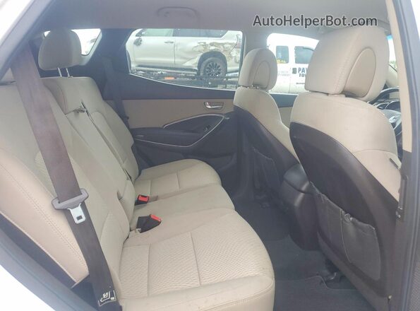 5NMZUDLB8JH098356 2018 HYUNDAI SANTA White Rear interior view