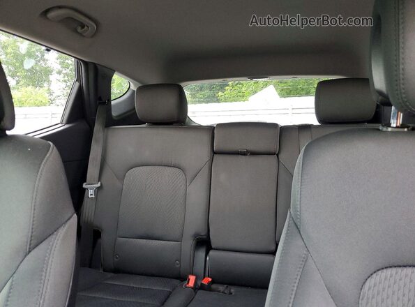 5NMZUDLB9HH038130 2017 HYUNDAI SANTA Black Rear seats view